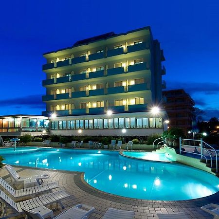 Strand Hotel Colorado Lido Di Savio Luaran gambar