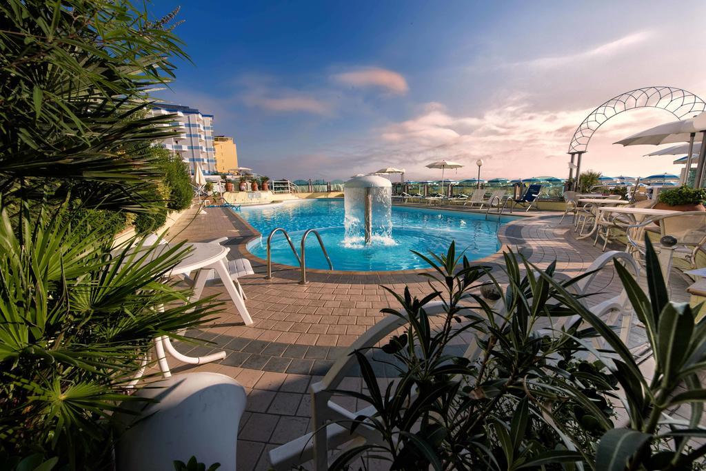 Strand Hotel Colorado Lido Di Savio Luaran gambar