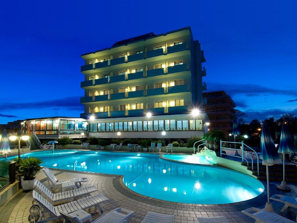 Strand Hotel Colorado Lido Di Savio Luaran gambar